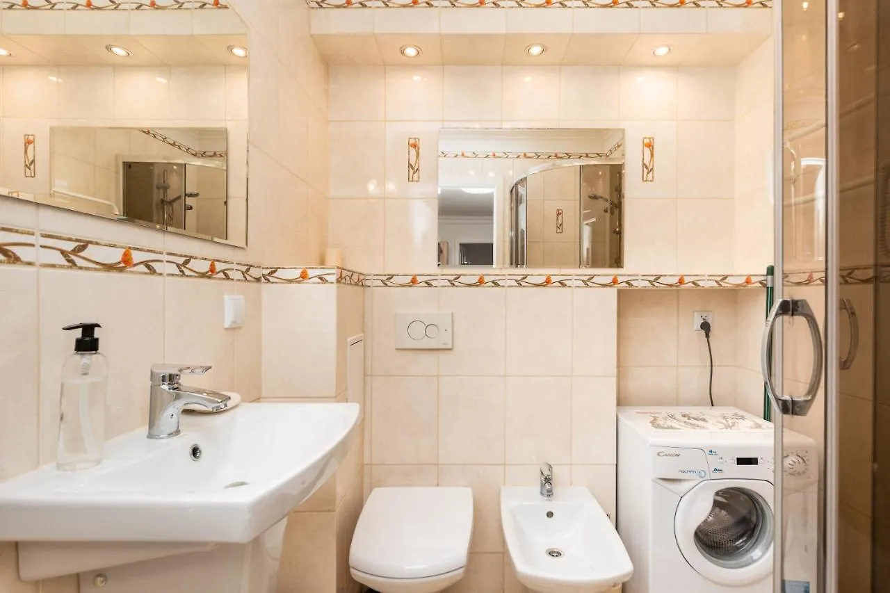 Apartment Chmielna 104 By Homeprime Warsaw